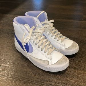 Nike Blazers Mid ‘77 SE Purple. just like new! size 6.5Y/8W.